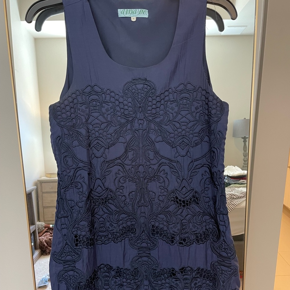 Navy sheath dress!! Slight fitted look